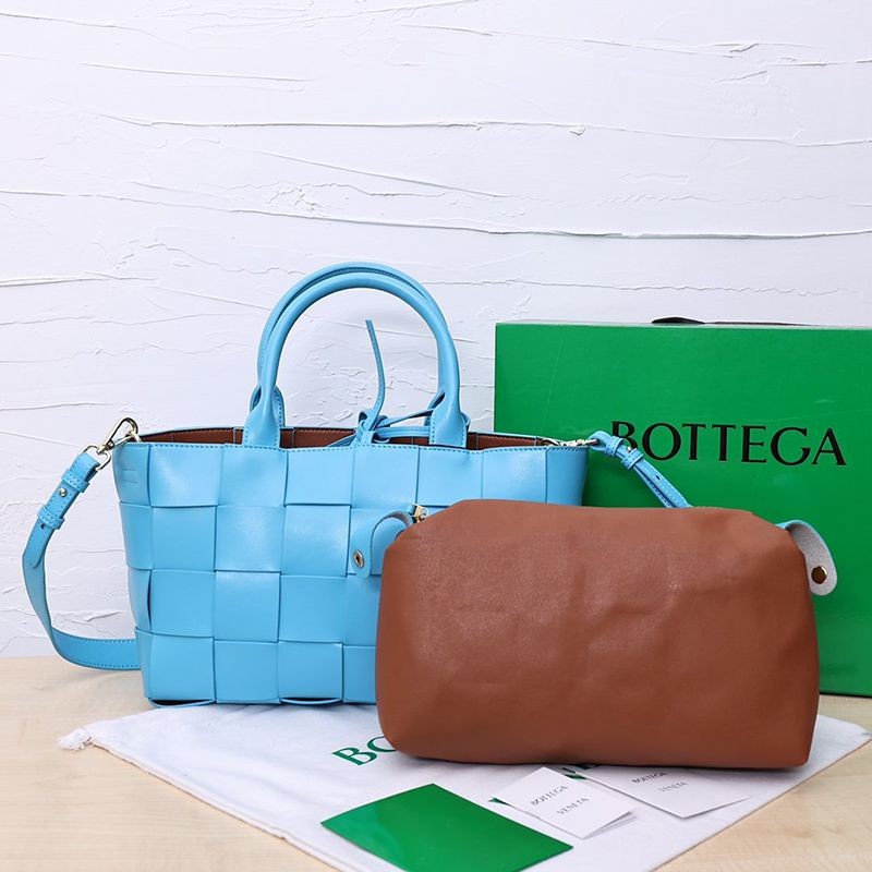 Very popular!! New color Bottega Veneta shopping bag fake tote bag blue bog68344