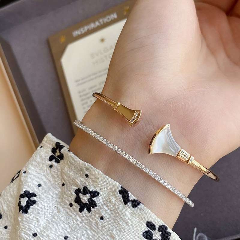 New high quality Bulgari replica bracelet rose gold Buf99495