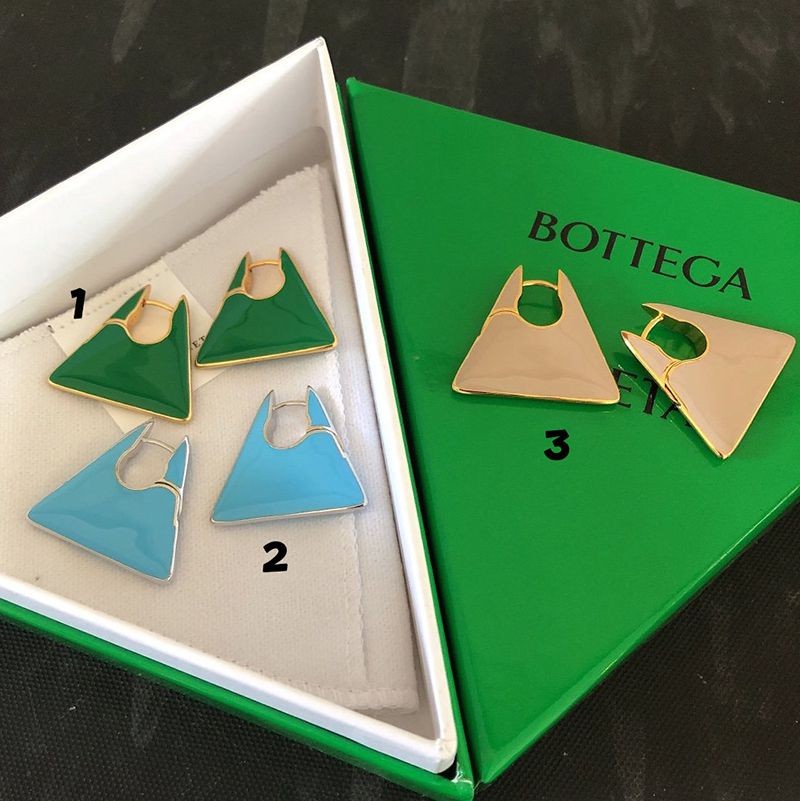 [Not available in Japan] Bottega Venetato Triangle Hoop Earrings Replica 3 Colors 688718VAHU43707