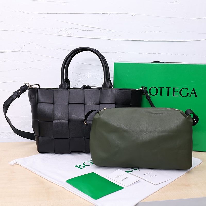 Latest work ★ Bottega Veneta shopping bag tote bag copy bok12471