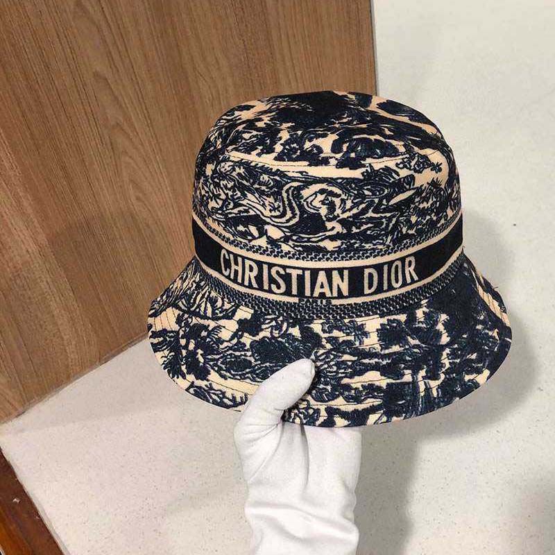 Very popular all over the world? Dior Dior ESORT bucket hat replica dev15599