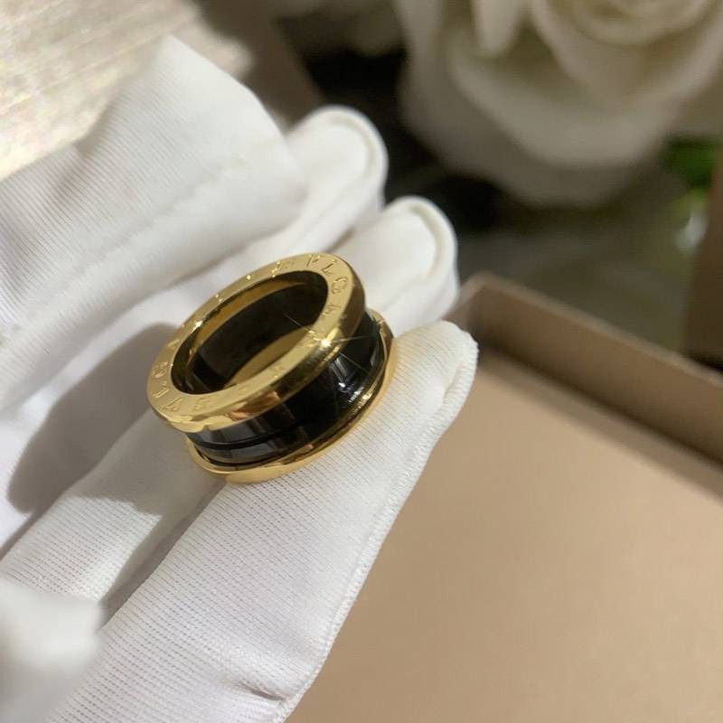 Very popular! Perfect as a gift? Bulgari B.ZERO1 18K pink gold 1 band ring Bui51959