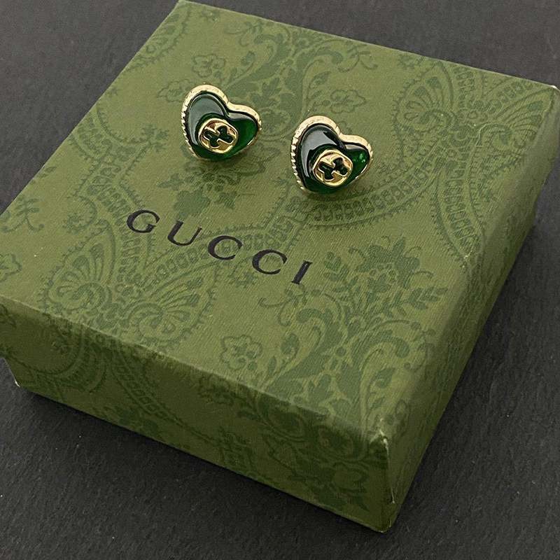 Extremely rare! Gucci Interlocking G enamel earrings with hearts guo34950
