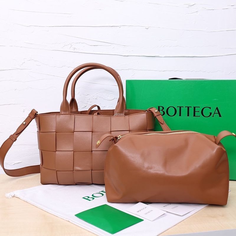 The latest and fastest growing item ★ Bottega Veneta shopping bag tote bag fake bor04760