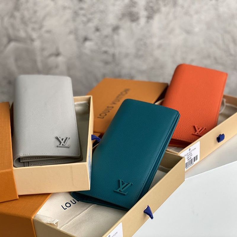 Very popular!! New color Louis Vuitton Portefeuille?Brazza Aerogram fake vux90783 Very popular!! New color Louis Vuitton Portefeuille?Brazza Aerogram fake vux90783