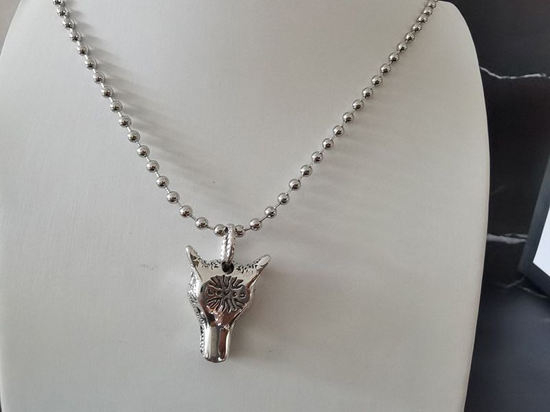 Cute Gucci unisex necklace replica guy16916