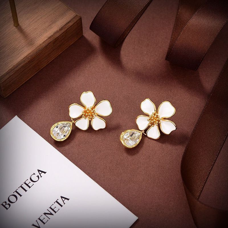 No.1 Popular [Bottega Veneta Replica] Nappa Leather Twisted Hoop Earrings boy35830