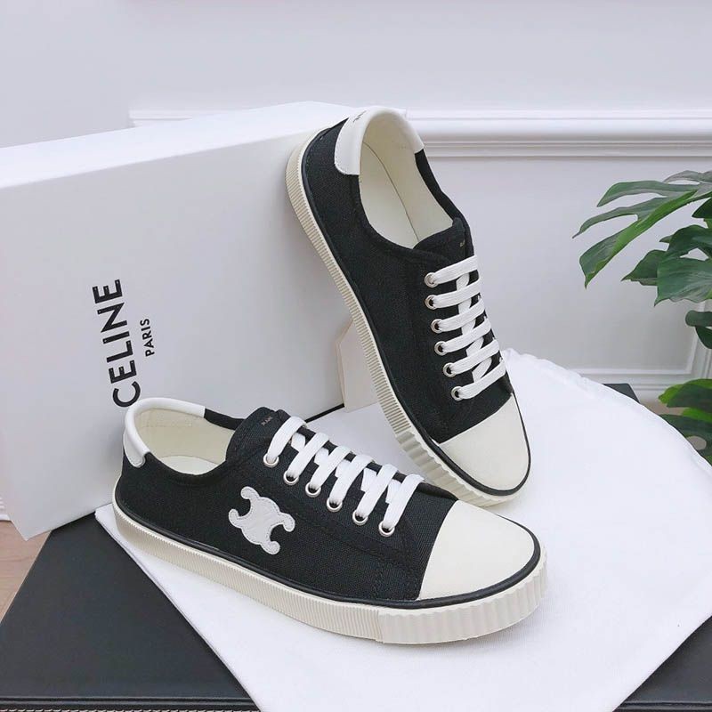 Love at first sight? [CELINE] Triomphe patch canvas sneakers replica Ced43956