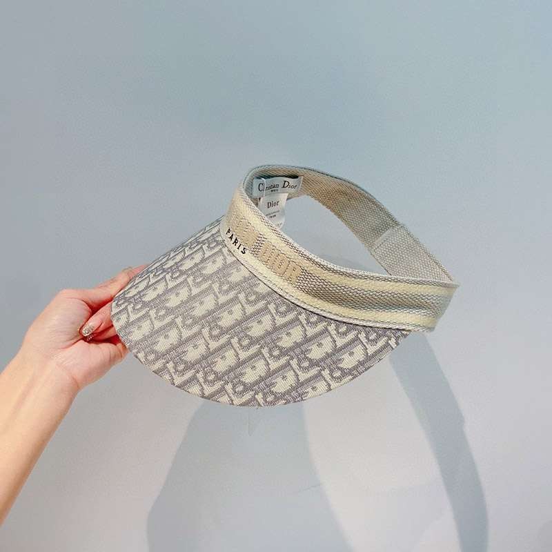 New for Spring: Dior D-Oblique motif replica CD signature visor for a stylish look? dez43098