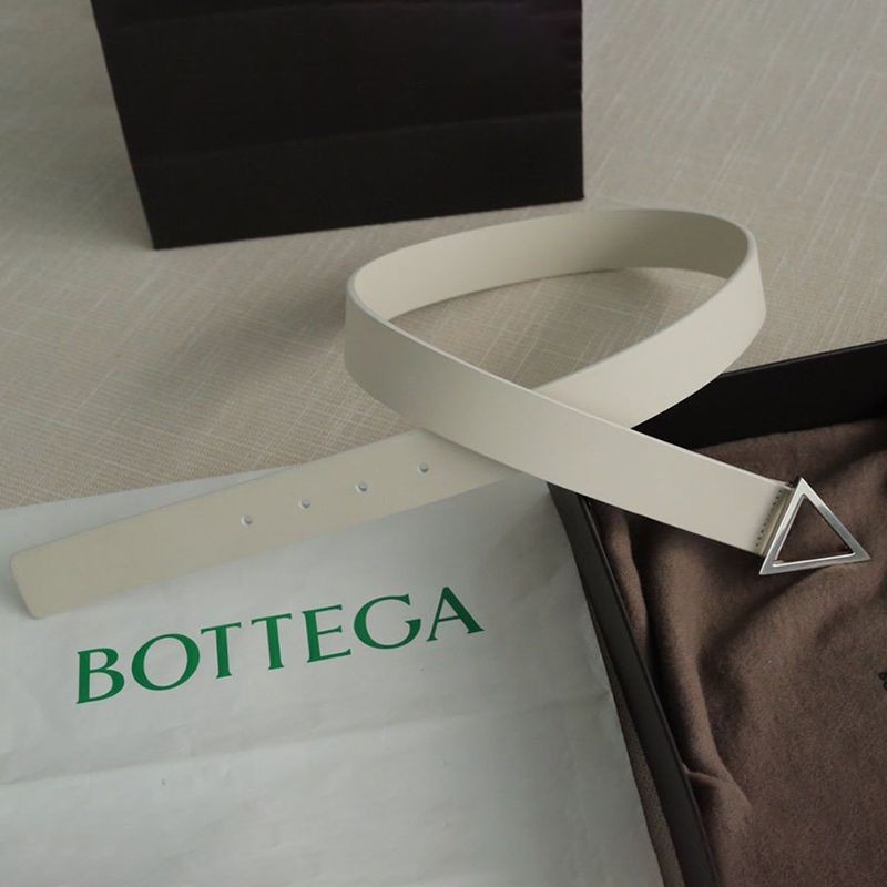 Very popular! Bottega Veneta replica triangle belt 30mm bol49544