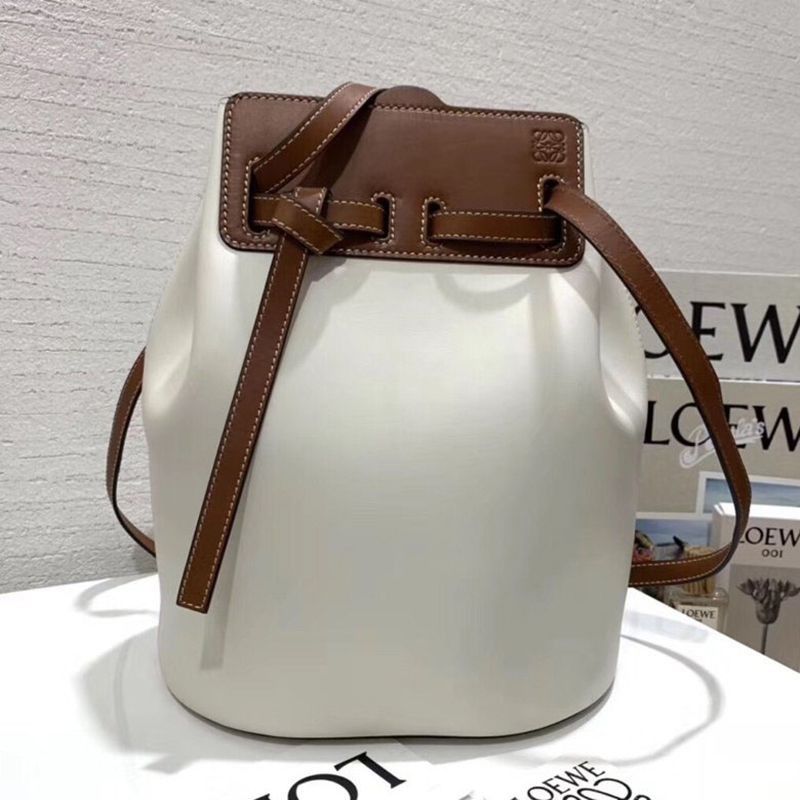 [Not available in Japan] Loewe Lazo Bucket bag Black Lazo Bucket bag replica lof24321