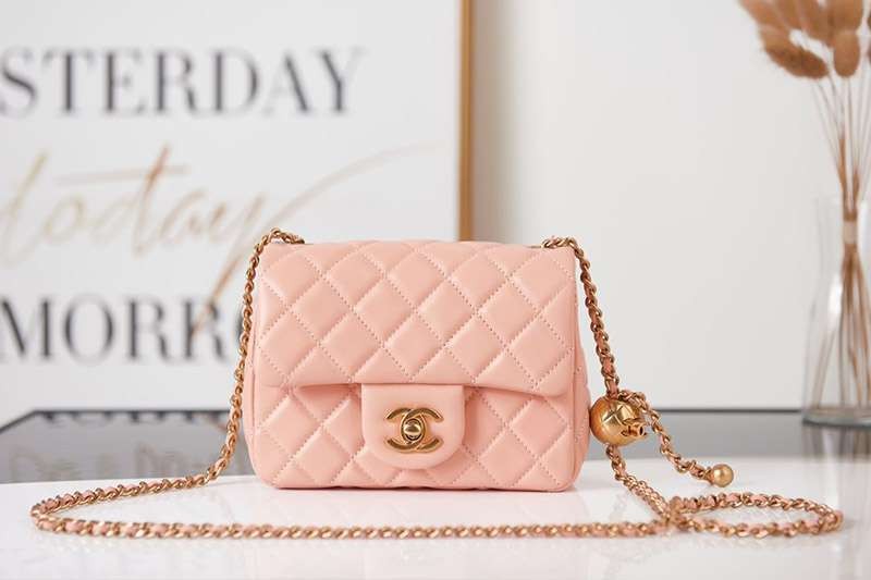 Very popular! New Chanel Matelasse copy chain bag shw50222