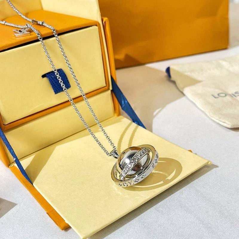Louis Vuitton Pendant Necklace Replica Unisex M00327 - Rapidly Growing in Popularity