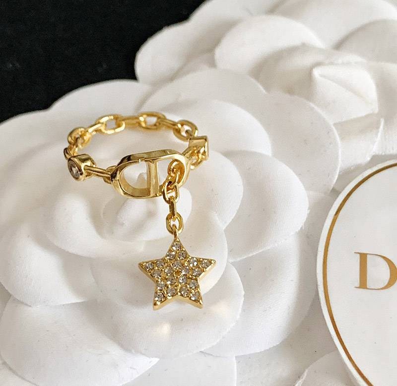 A hot topic! Dior replica ◆ Delicate gold finish ring ☆ Crystal star charm dei94160
