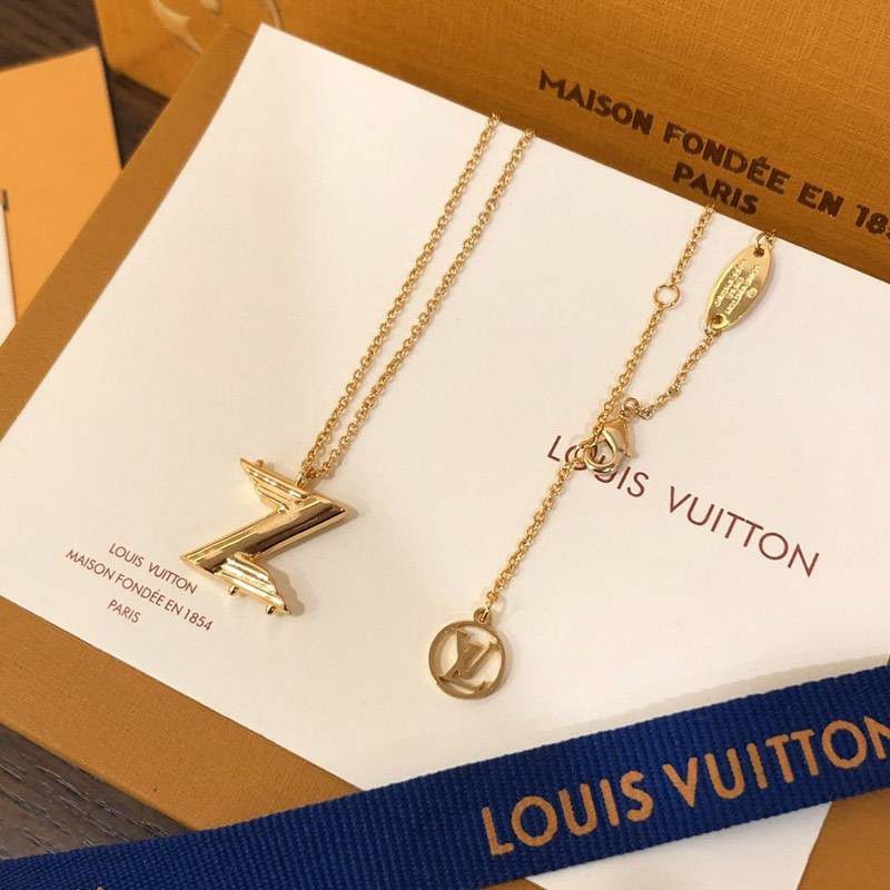 Very popular Louis Vuitton necklace? LV&ME Z replica M61081 Very popular Louis Vuitton necklace? LV&ME Z replica M61081