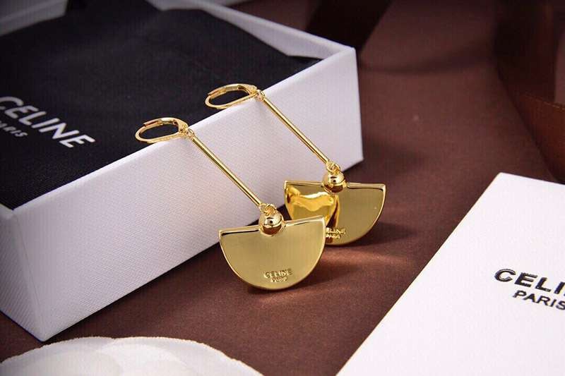The hot topic! Celine Triomphe earrings replica Cec34802