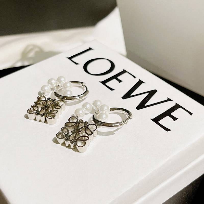 Loewe Anagram Stud Pearl Earrings Lot60538