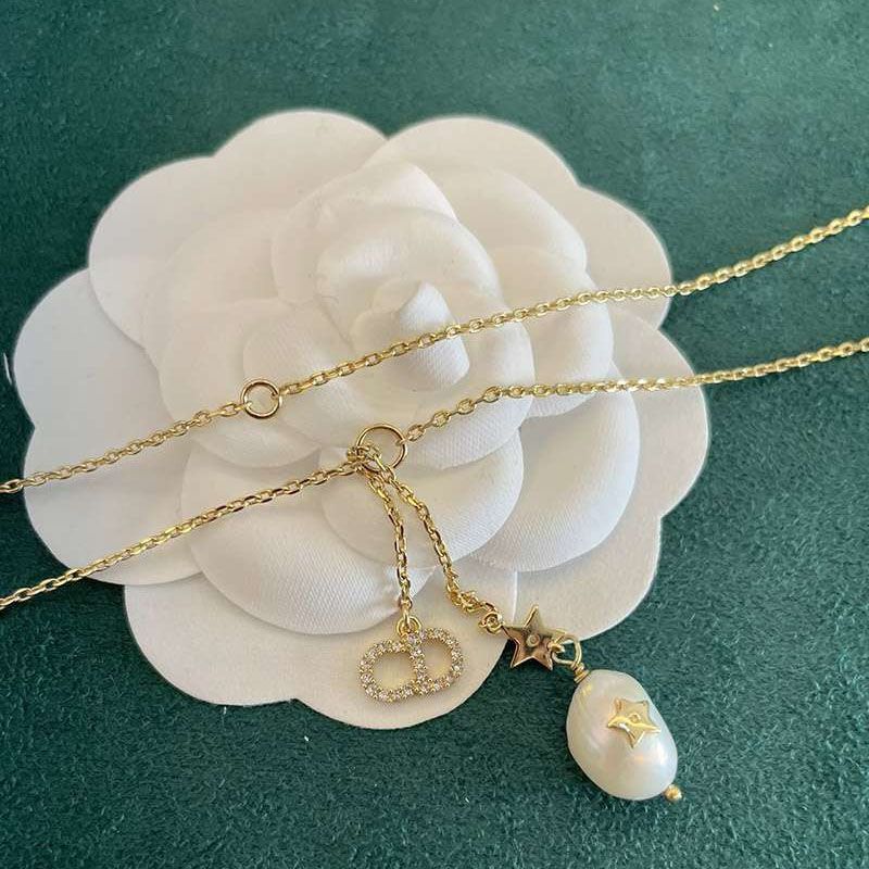 Love at first sight? Dior Shiny-D Necklace Replica N0858SYDCY_D301