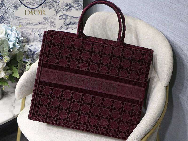 21-22AW Dior Book Tote Replica Cannage Embroidery dek54421