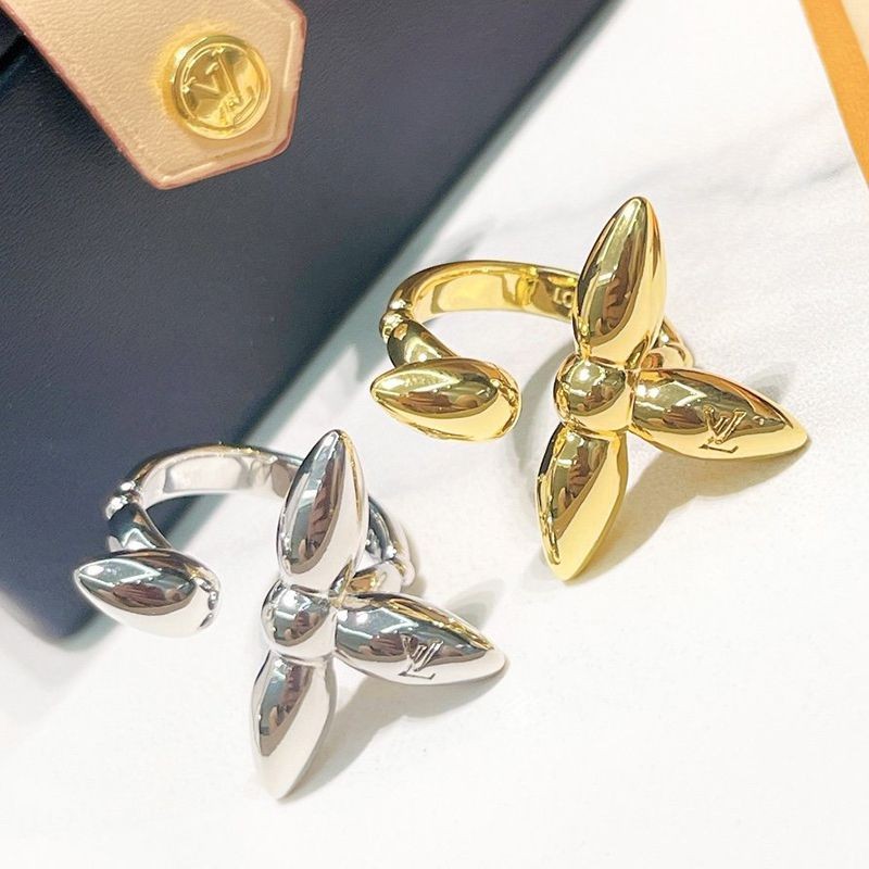 New spring items arriving soon! Louis Vuitton Berg Louisette Open Ring Replica 2 colors M00378