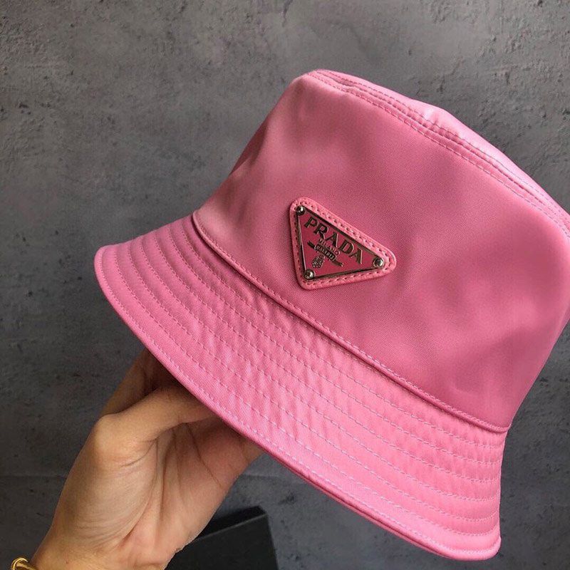 The hottest topic! Prada nylon triangle logo bucket hat replica pud80363