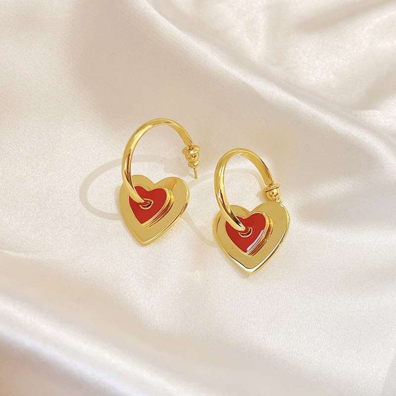 Very popular! Celine heart earrings replica Cew30085 Very popular! Celine heart earrings replica Cew30085