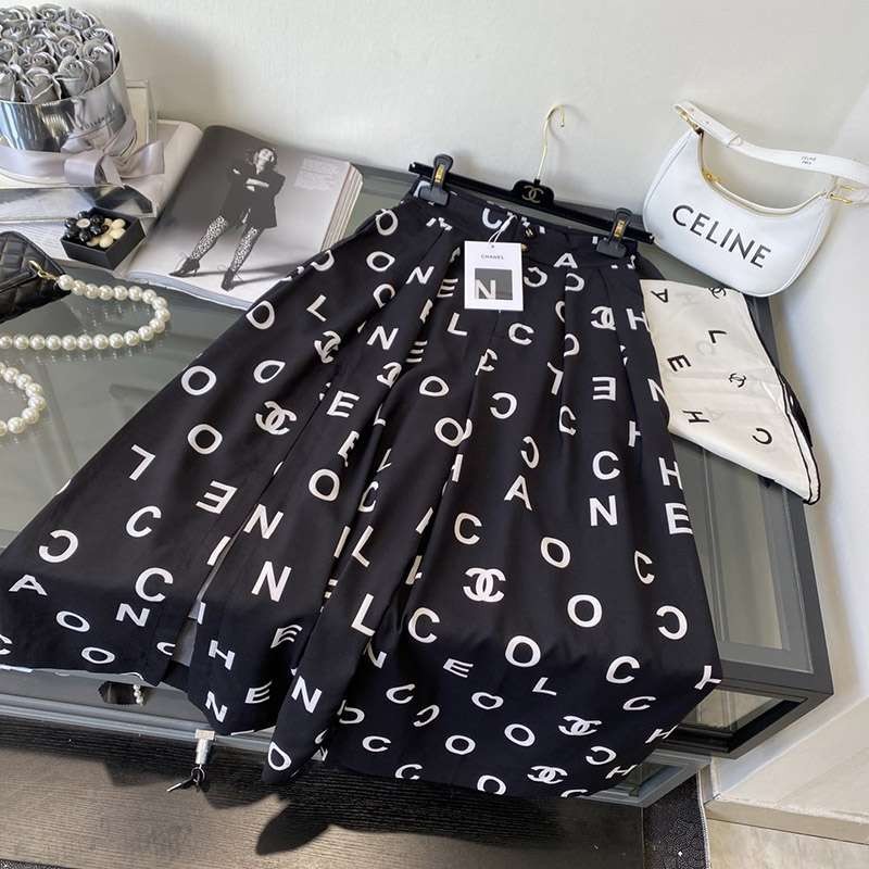 Spring/Summer New Arrivals Chanel Alphabet Logo Pants Replica shn55409