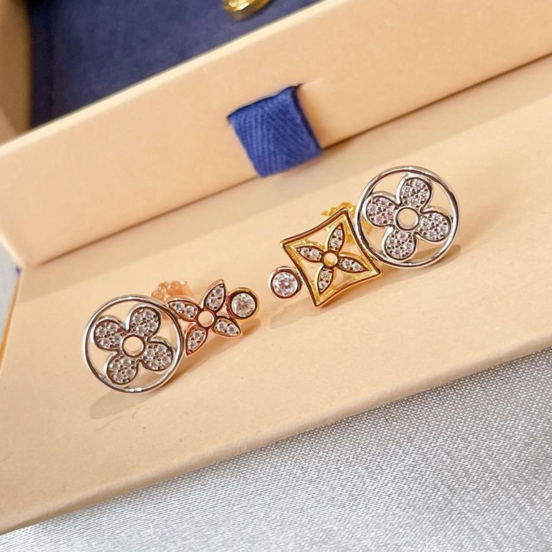 No.1 in popularity? Louis Vuitton Idylle Replica Blossom Button Earrings Q96835