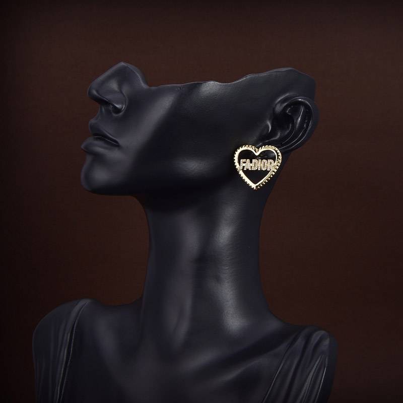 Sold out Dior heart earrings replica yellow gold and diamond deo44545