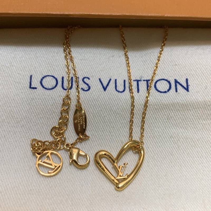 Cute Louis Vuitton Replica Collier Heart Fall in Love Necklace vuv53365