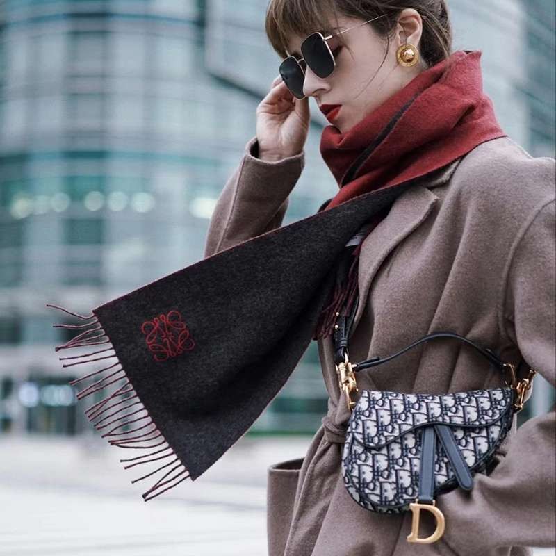 Love at first sight? Loewe Bicolor Scarf Replica (Wool & Cashmere) lof26035 Love at first sight? Loewe Bicolor Scarf Replica (Wool & Cashmere) lof26035