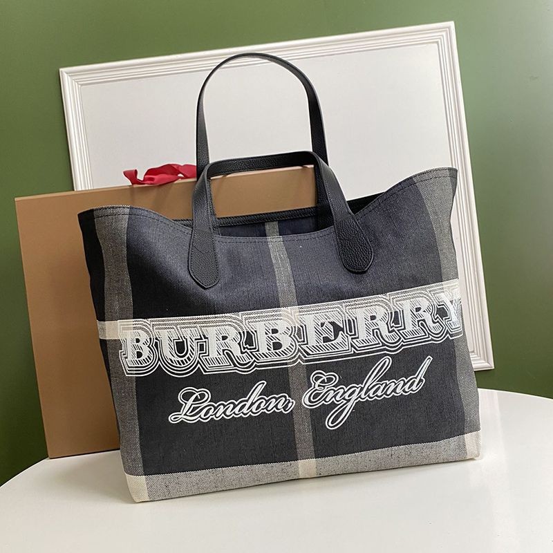 Rare color Burberry pocket bag copy outdoor travel check reversible bag Bas31678 Rare color Burberry pocket bag copy outdoor travel check reversible bag Bas31678