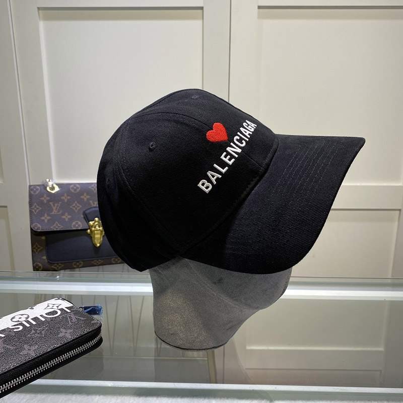 Popularity is rising Balenciaga logo heart cap replica baj73968