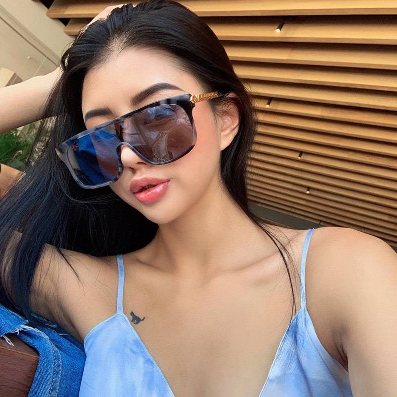 21-22AW [Louis Vuitton] Sunglasses LV Empreinte Fake? Round Z2178