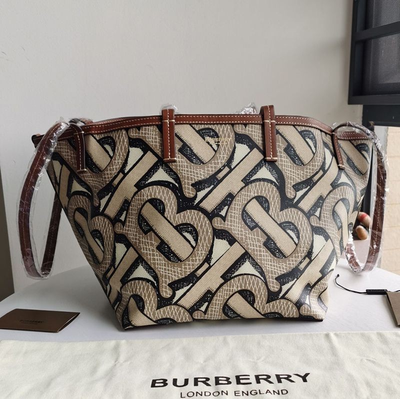 Rare Burberry Medium Check Canvas Beach Tote Replica 80398601 Rare Burberry Medium Check Canvas Beach Tote Replica 80398601