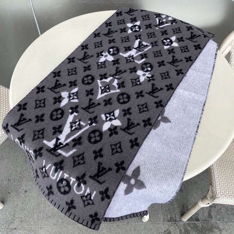 Louis Vuitton Men's Cashmere Tassel Scarf Replica M76377