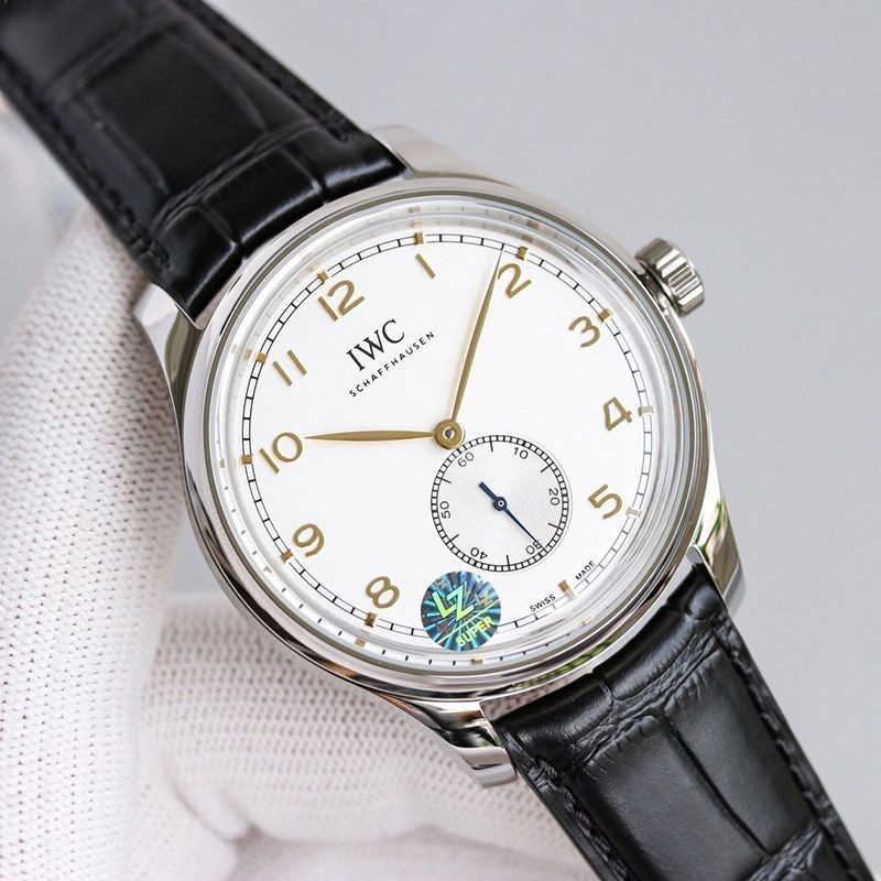 The rapidly growing popularity of the IWC Portuguese Automatic watch replica 40 in two colors iwg34242