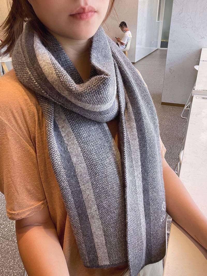 Louis Vuitton Men's Cashmere Tassel Scarf Replica vur99682 Sold Out