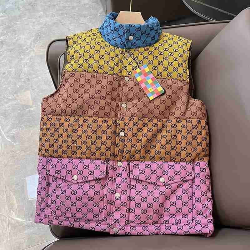 [Not available in Japan] Gucci x North Face replica monogram down vest, multicolor, guk75977