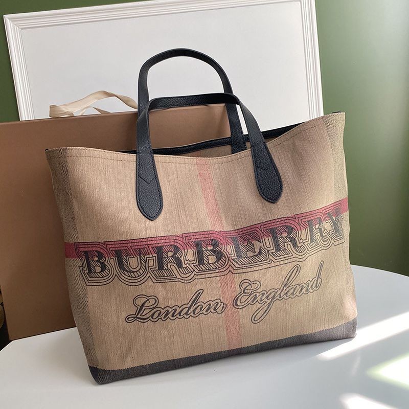 Burberry Pocket Bag Replica Outdoor Travel Check Reversible Bag Bag40122 Burberry Pocket Bag Replica Outdoor Travel Check Reversible Bag Bag40122