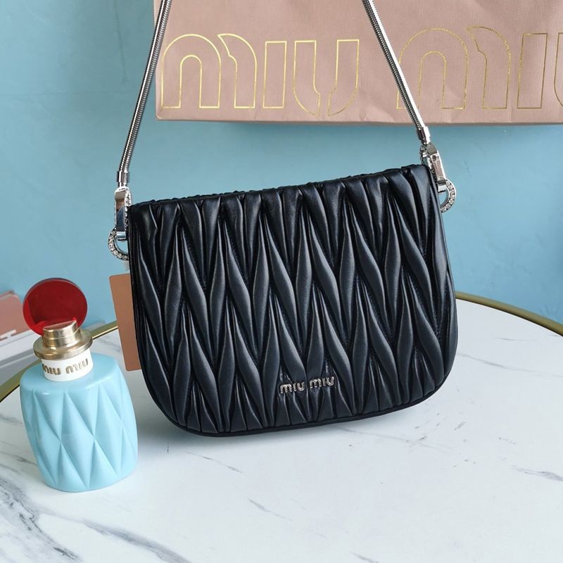 No. 1 in cumulative sales! Miu Miu replica matelasse nappa leather bag myj56513 No. 1 in cumulative sales! Miu Miu replica matelasse nappa leather bag myj56513