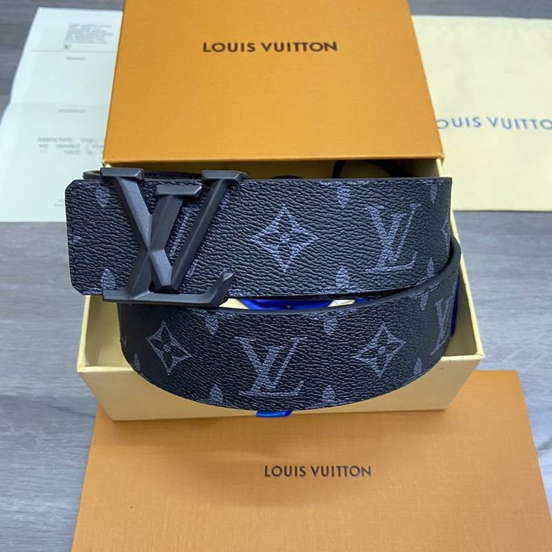 Very popular: Louis Vuitton Santur LV Pyramid Replica 40MM Reversible Belt vup52580