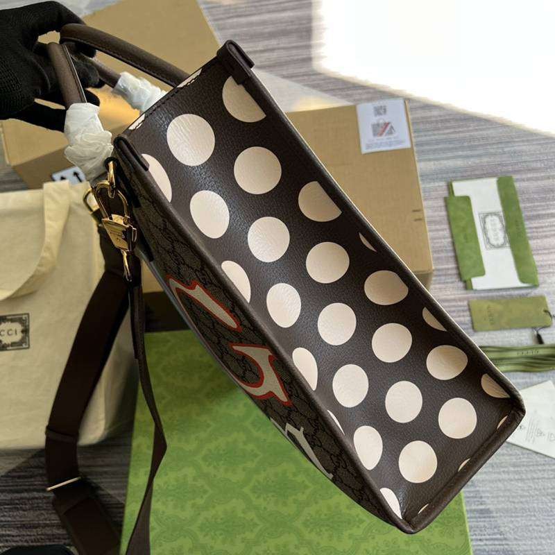 Very popular all over the world? Gucci Geometric Print Medium Tote Bag 2 sizes gut79735