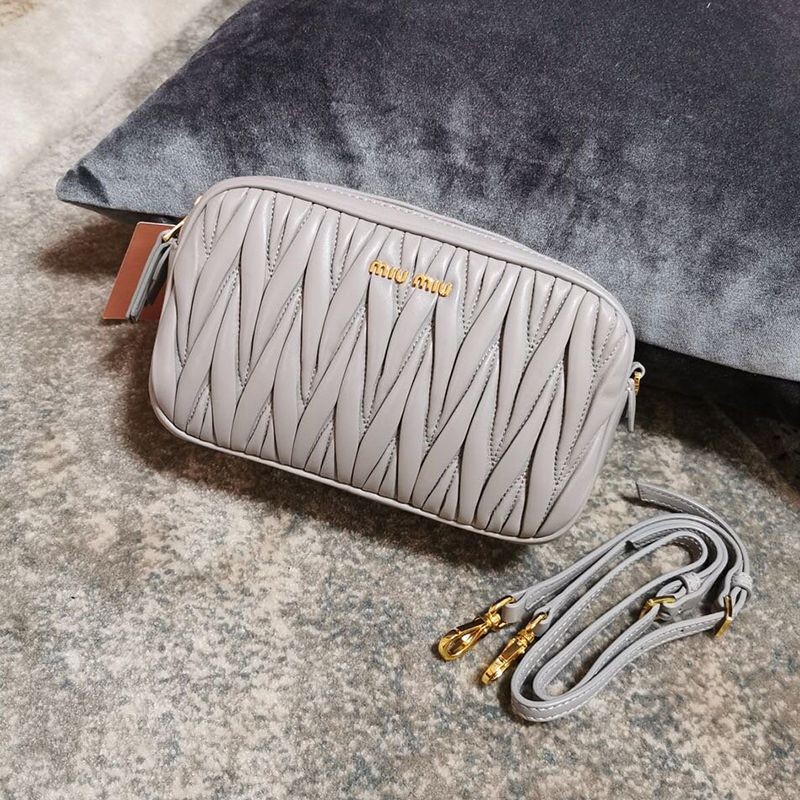 Extremely rare! Miu Miu Matelasse replica leather crossbody bag mys23603 Extremely rare! Miu Miu Matelasse replica leather crossbody bag mys23603