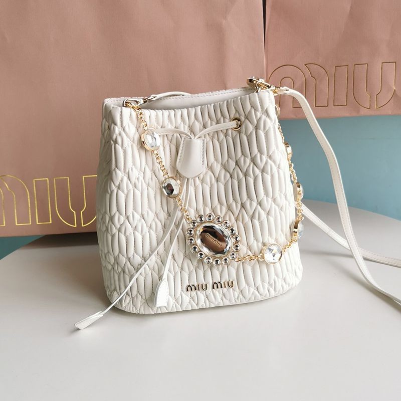 Hard to find Miu Miu crystal chain fake quilted bucket bag myz60068 Hard to find Miu Miu crystal chain fake quilted bucket bag myz60068