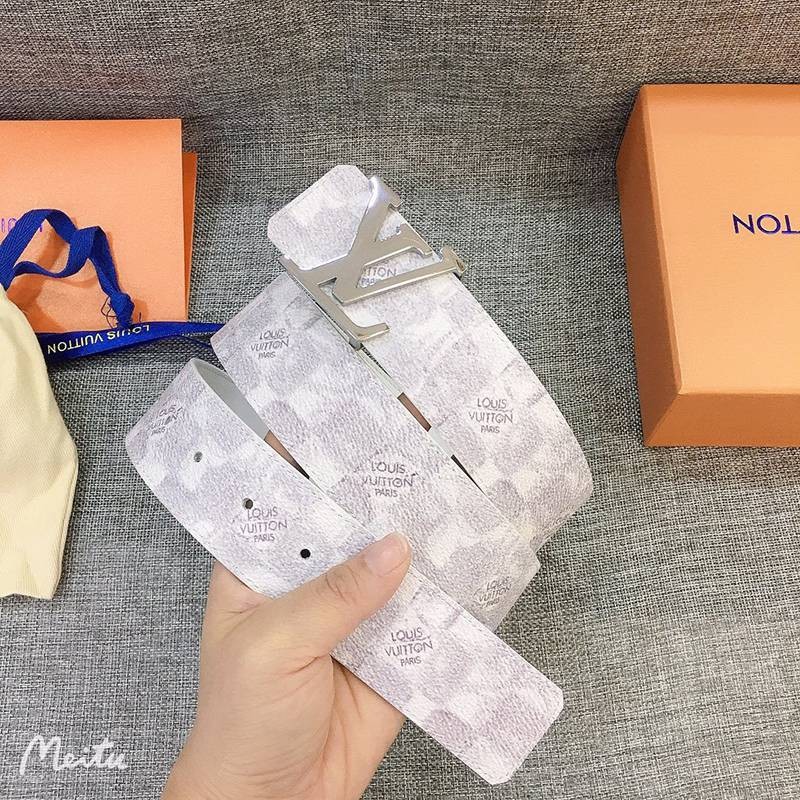 Free shipping Louis Vuitton Replica Santur LV Initial 40MM Reversible Belt vur11055