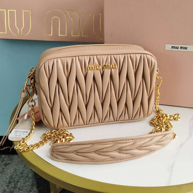 Very popular: Miu Miu replica matelassé leather crossbody bag myj60941 Very popular: Miu Miu replica matelassé leather crossbody bag myj60941