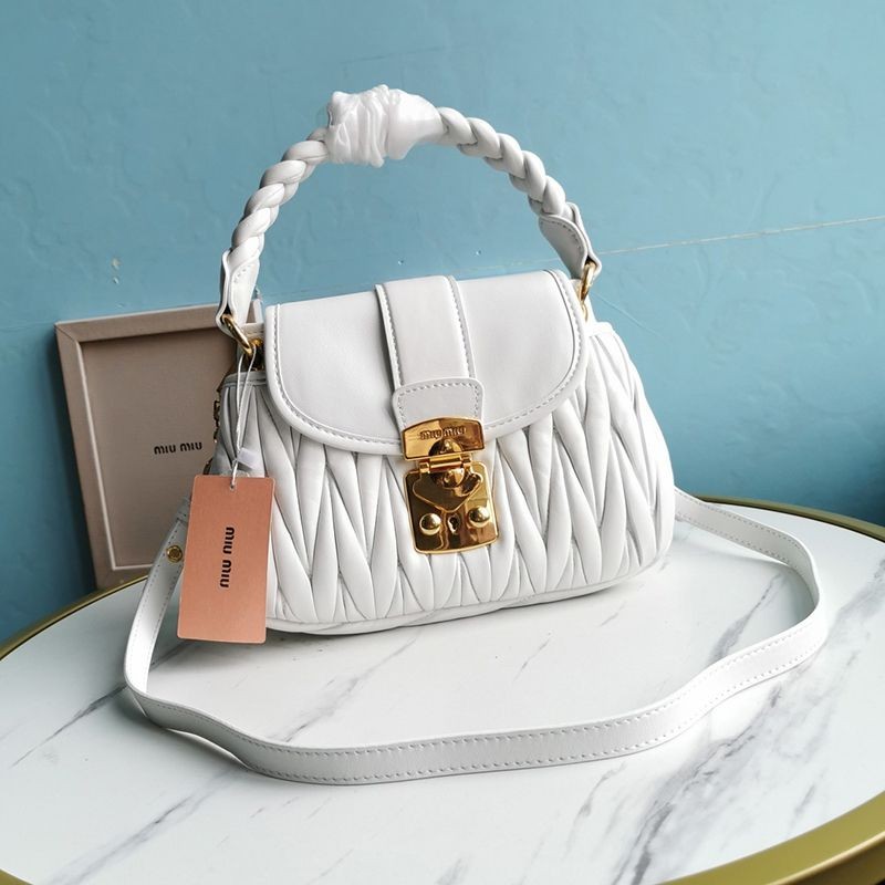 Cute Miu Miu Matelasse replica handbag with strap mya09523