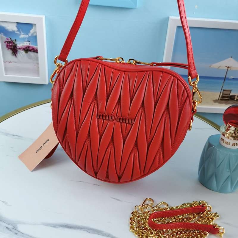 No. 1 in cumulative total sales! Miu Miu replica heart-shaped shoulder bag myf80683 No. 1 in cumulative total sales! Miu Miu replica heart-shaped shoulder bag myf80683