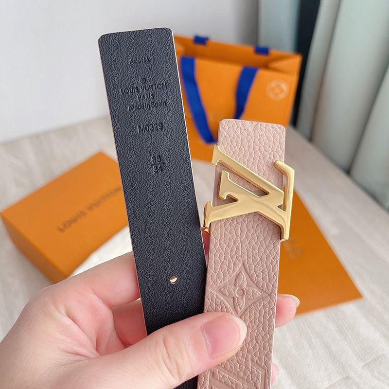 Rare color Louis Vuitton copy Santur LV initial 30MM reversible belt vuq95458 Rare color Louis Vuitton copy Santur LV initial 30MM reversible belt vuq95458